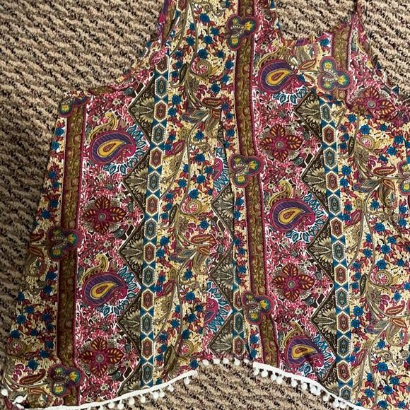 Love blossom split back tank top - Picture 4 of 5